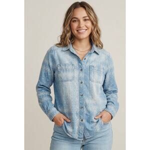 Mossimo Denim Shirt Chambray Button Up Boyfriend Fit Coastal Cowgirl Light Blue